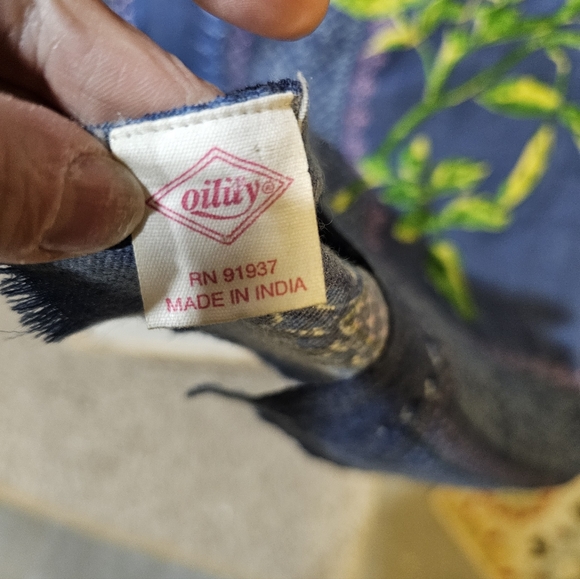 Oilily Wool Floral Patterned Blue Scarf Or Shawl - Picture 4 of 7